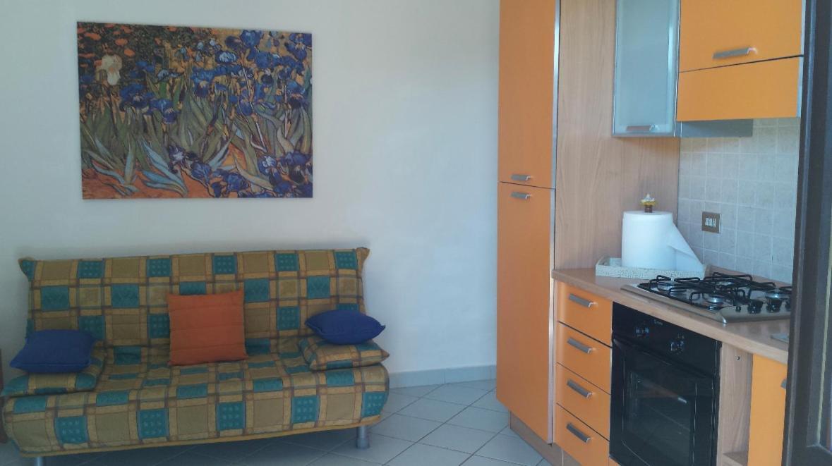 Appartamento A 200Mt Da "La Pelosa" Stintino Bagian luar foto